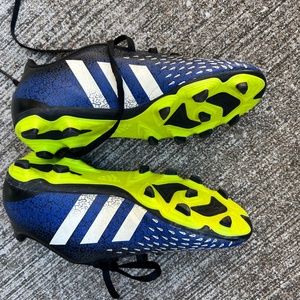 Adidas predator soccer cleats/ boots little kid 1.5